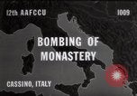 Standbild Bombardierung von Kloster Cassino Italien, 1944, aus Sekunde 1 historischem Filmmaterial Videoclip 65675067747