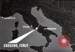 Standbild Bombardierung von Kloster Cassino Italien, 1944, aus Sekunde 12 historischem Filmmaterial Videoclip 65675067747