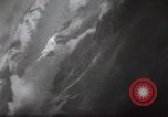 Standbild Bombardierung von Kloster Cassino Italien, 1944, aus Sekunde 20 historischem Filmmaterial Videoclip 65675067747