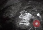 Standbild Bombardierung von Kloster Cassino Italien, 1944, aus Sekunde 32 historischem Filmmaterial Videoclip 65675067747