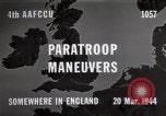 Image Formation Seconde Guerre Mondiale sauts parachutistes Angleterre Royaume-Uni, 1944, de la seconde 4 séquences d'archives historiques vidéo 65675067748