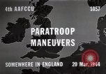 Image Formation Seconde Guerre Mondiale sauts parachutistes Angleterre Royaume-Uni, 1944, de la seconde 8 séquences d'archives historiques vidéo 65675067748