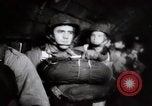 Image Formation Seconde Guerre Mondiale sauts parachutistes Angleterre Royaume-Uni, 1944, de la seconde 49 séquences d'archives historiques vidéo 65675067748