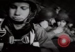 Image Formation Seconde Guerre Mondiale sauts parachutistes Angleterre Royaume-Uni, 1944, de la seconde 60 séquences d'archives historiques vidéo 65675067748