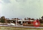 Standbild Mobil-Tankstelle California USA, 1958, aus Sekunde 3 historischem Filmmaterial Videoclip 65675067782