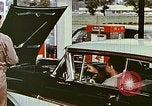 Standbild Mobil-Tankstelle California USA, 1958, aus Sekunde 21 historischem Filmmaterial Videoclip 65675067782
