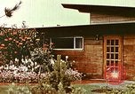 Standbild zeitgenössische kalifornische Vorstadthäuser California USA, 1958, aus Sekunde 36 historischem Filmmaterial Videoclip 65675067784