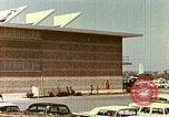 Standbild Produktionswerk von Hewlett Packard Palo Alto California USA, 1958, aus Sekunde 17 historischem Filmmaterial Videoclip 65675067785