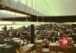 Standbild Produktionswerk von Hewlett Packard Palo Alto California USA, 1958, aus Sekunde 34 historischem Filmmaterial Videoclip 65675067785