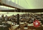Standbild Produktionswerk von Hewlett Packard Palo Alto California USA, 1958, aus Sekunde 36 historischem Filmmaterial Videoclip 65675067785