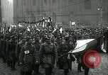 Standbild Erstellen der ersten Republik Tschechoslowakei Prag Tschechoslowakei, 1918, aus Sekunde 13 historischem Filmmaterial Videoclip 65675067801