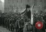 Standbild Erstellen der ersten Republik Tschechoslowakei Prag Tschechoslowakei, 1918, aus Sekunde 33 historischem Filmmaterial Videoclip 65675067801