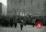 Standbild Erstellen der ersten Republik Tschechoslowakei Prag Tschechoslowakei, 1918, aus Sekunde 42 historischem Filmmaterial Videoclip 65675067801