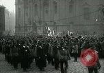Standbild Erstellen der ersten Republik Tschechoslowakei Prag Tschechoslowakei, 1918, aus Sekunde 46 historischem Filmmaterial Videoclip 65675067801