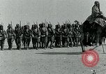 Standbild Arabische Truppen während des Arabischen Revolte Arabien, 1916, aus Sekunde 51 historischem Filmmaterial Videoclip 65675067802