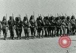 Standbild Arabische Truppen während des Arabischen Revolte Arabien, 1916, aus Sekunde 53 historischem Filmmaterial Videoclip 65675067802