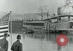 Immagine di Noi forze dell esercito fine della prima guerra mondiale al Deutsches Eck Koblenz Germania, 1918, secondo 14 filmato di repertorio 65675067803
