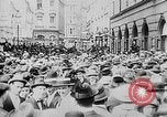 Image Affiche annonçant la mobilisation Berlin Allemagne, 1914, de la seconde 22 séquences d'archives historiques vidéo 65675067821