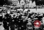 Image Affiche annonçant la mobilisation Berlin Allemagne, 1914, de la seconde 26 séquences d'archives historiques vidéo 65675067821