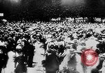 Image Affiche annonçant la mobilisation Berlin Allemagne, 1914, de la seconde 42 séquences d'archives historiques vidéo 65675067821