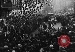 Image le Roi Albert Ier et de la Reine Elisabeth défilé d'examen des troupes belges Bruxelles Belgique, 1919, de la seconde 16 séquences d'archives historiques vidéo 65675067825