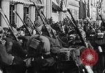Image le Roi Albert Ier et de la Reine Elisabeth défilé d'examen des troupes belges Bruxelles Belgique, 1919, de la seconde 41 séquences d'archives historiques vidéo 65675067825