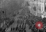 Image le Roi Albert Ier et de la Reine Elisabeth défilé d'examen des troupes belges Bruxelles Belgique, 1919, de la seconde 52 séquences d'archives historiques vidéo 65675067825