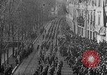 Image le Roi Albert Ier et de la Reine Elisabeth défilé d'examen des troupes belges Bruxelles Belgique, 1919, de la seconde 57 séquences d'archives historiques vidéo 65675067825
