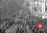 Image le Roi Albert Ier et de la Reine Elisabeth défilé d'examen des troupes belges Bruxelles Belgique, 1919, de la seconde 62 séquences d'archives historiques vidéo 65675067825