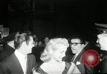 Standbild film Premier Boston Massachusetts USA, 1955, aus Sekunde 26 historischem Filmmaterial Videoclip 65675067832