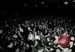 Standbild film Premier Boston Massachusetts USA, 1955, aus Sekunde 31 historischem Filmmaterial Videoclip 65675067832