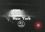 Standbild goldene Handschuhe New York City USA, 1955, aus Sekunde 5 historischem Filmmaterial Videoclip 65675067833