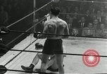 Standbild goldene Handschuhe New York City USA, 1955, aus Sekunde 38 historischem Filmmaterial Videoclip 65675067833
