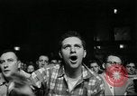 Standbild goldene Handschuhe New York City USA, 1955, aus Sekunde 41 historischem Filmmaterial Videoclip 65675067833