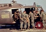 Standbild 101st Airborne Division A Shau Tal Vietnam, 1970, aus Sekunde 42 historischem Filmmaterial Videoclip 65675067847