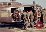 Standbild 101st Airborne Division A Shau Tal Vietnam, 1970, aus Sekunde 43 historischem Filmmaterial Videoclip 65675067847