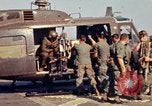 Standbild 101st Airborne Division A Shau Tal Vietnam, 1970, aus Sekunde 44 historischem Filmmaterial Videoclip 65675067847