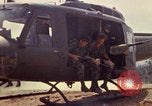 Standbild 101st Airborne Division A Shau Tal Vietnam, 1971, aus Sekunde 59 historischem Filmmaterial Videoclip 65675067848