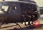 Standbild 101st Airborne Division A Shau Tal Vietnam, 1971, aus Sekunde 60 historischem Filmmaterial Videoclip 65675067848