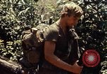 Immagine di 101ª Divisione aviotrasportata Il Vietnam, 1971, secondo 33 filmato di repertorio 65675067849