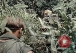 Image 101e Division aéroportée un Shau Valley Vietnam, 1971, de la seconde 12 séquences d'archives historiques vidéo 65675067850