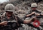 Immagine di 101ª Divisione aviotrasportata Una valle Shau Vietnam, 1971, secondo 60 filmato di repertorio 65675067852