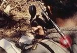 Standbild 101st Airborne Division Vietnam, 1971, aus Sekunde 16 historischem Filmmaterial Videoclip 65675067855