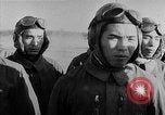 Standbild japanische Truppen Bataan Luzon Philippinen, 1942, aus Sekunde 14 historischem Filmmaterial Videoclip 65675067856