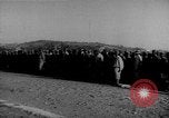 Standbild japanische Truppen Bataan Luzon Philippinen, 1942, aus Sekunde 27 historischem Filmmaterial Videoclip 65675067856