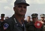 Standbild William Westmoreland Vietnam, 1967, aus Sekunde 41 historischem Filmmaterial Videoclip 65675067877