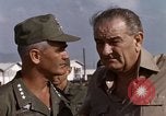 Standbild Lyndon Baines Johnson Vietnam, 1967, aus Sekunde 25 historischem Filmmaterial Videoclip 65675067879