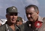 Standbild Lyndon Baines Johnson Vietnam, 1967, aus Sekunde 31 historischem Filmmaterial Videoclip 65675067879