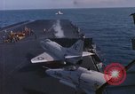 Image États-Unis 7e Flotte activités de transporteur sud de la mer de Chine du Sud, 1965, de la seconde 8 séquences d'archives historiques vidéo 65675067881