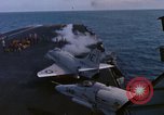Image États-Unis 7e Flotte activités de transporteur sud de la mer de Chine du Sud, 1965, de la seconde 11 séquences d'archives historiques vidéo 65675067881